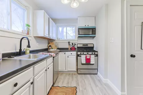 Kitchen - 811 Ewing Ave, South Bend, IN 46613 photo 2 of 4