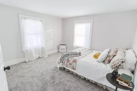 Bedroom - 811 Ewing Ave, South Bend, IN 46613 photo 3 of 6