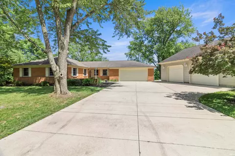 12 Clamme Ct, Hartford City, IN 47348