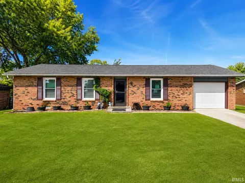 104 N Brandywine Ct, Salem, IN 47167