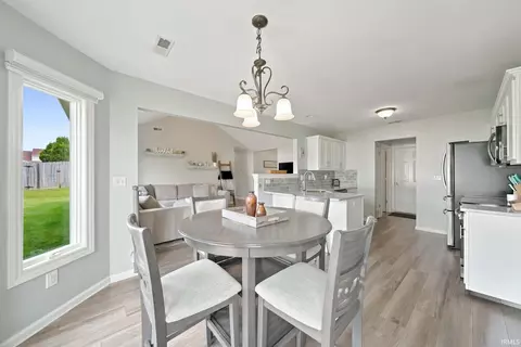 Dining - 825 Innkeepers Ct, Waterloo, IN 46793 photo 3 of 3
