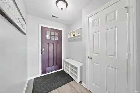 Entry Way - 825 Innkeepers Ct, Waterloo, IN 46793 photo 1 of 2