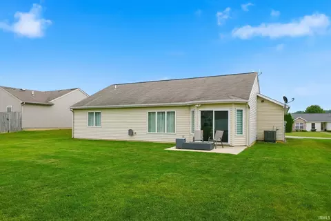 Exterior - 825 Innkeepers Ct, Waterloo, IN 46793 photo 11 of 14