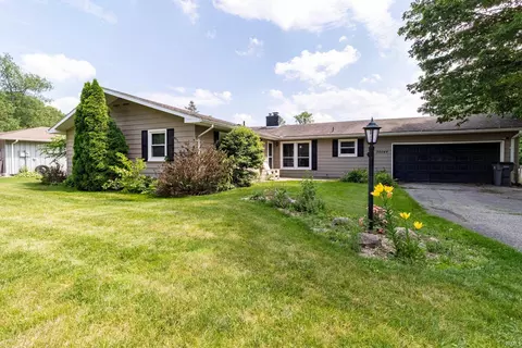 30046 Westlake Dr, Elkhart, IN 46514