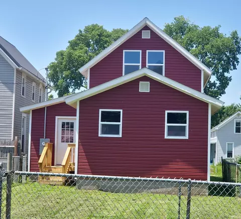 Exterior - 415 E 3rd St, Peru, IN 46970 photo 1 of 3