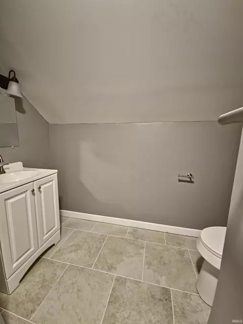 Bath - 415 E 3rd St, Peru, IN 46970 photo 5 of 5