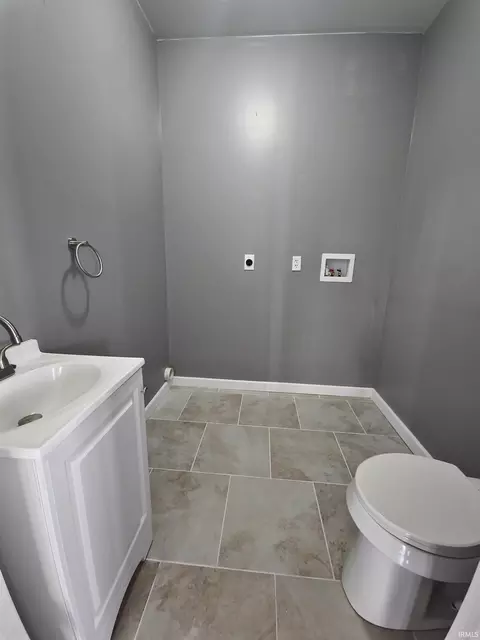 Bath - 415 E 3rd St, Peru, IN 46970 photo 3 of 5