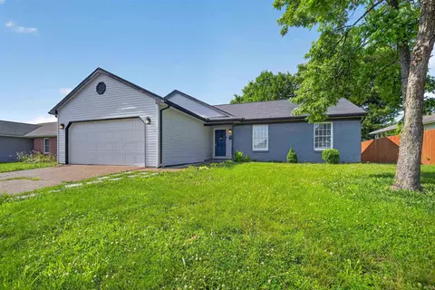 9566 Rabbit Run Dr, Newburgh, IN 47630