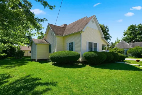 Exterior - 702 N Wayne St, Warren, IN 46792 photo 9 of 9