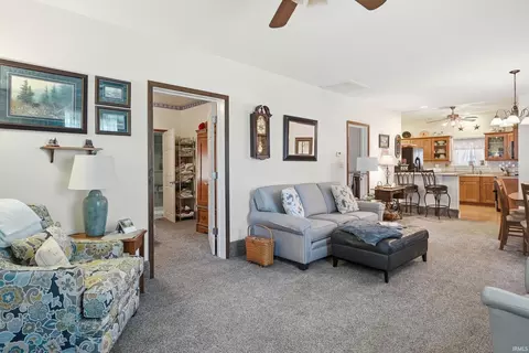 Entry Way - 702 N Wayne St, Warren, IN 46792 photo 2 of 4