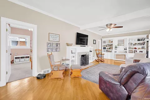 Living - 2107 Park Ave, Bedford, IN 47421 photo 1 of 3
