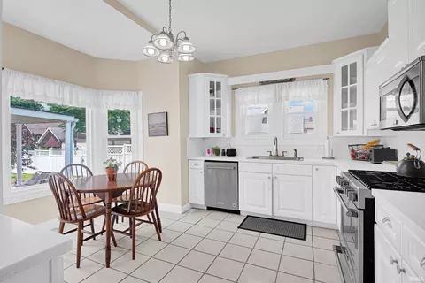 Kitchen - 2107 Park Ave, Bedford, IN 47421 photo 3 of 3