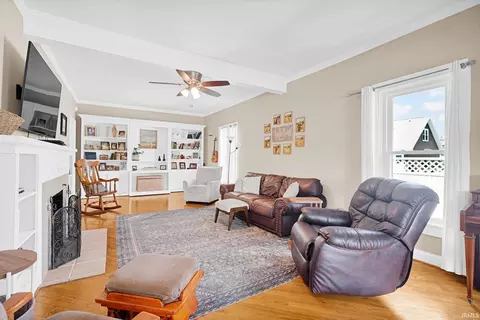 Living - 2107 Park Ave, Bedford, IN 47421 photo 3 of 3