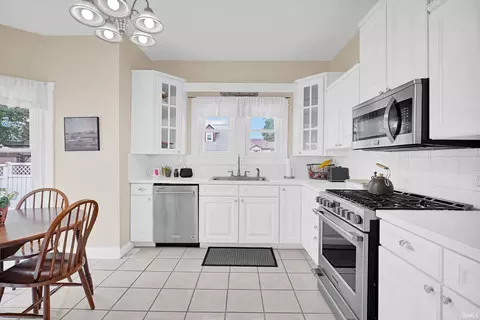 Kitchen - 2107 Park Ave, Bedford, IN 47421 photo 1 of 3