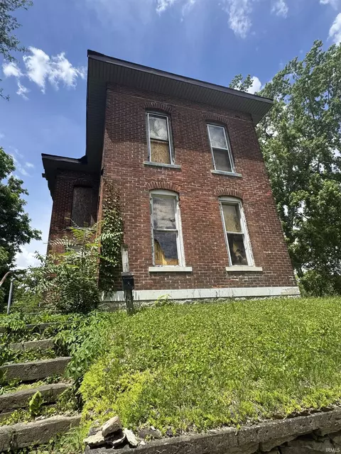 2012 S Washington St, Marion, IN 46953