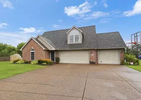 5885 Wayside Ct, Newburgh, IN 47630