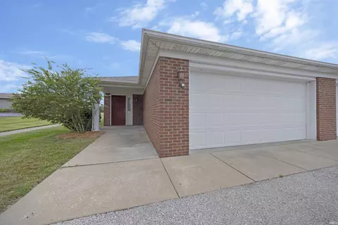 7447 Megan Brooke Ln, Evansville, IN 47725