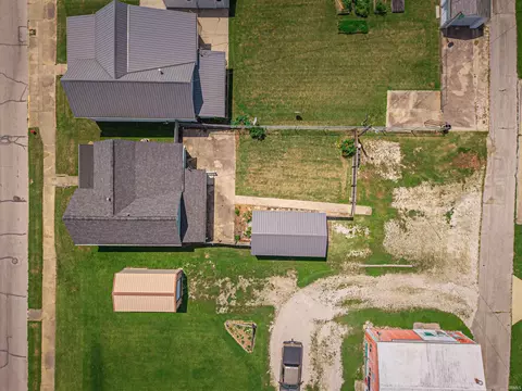 View/Area - 1206 E Walnut St, Washington, IN 47501 photo 1 of 5