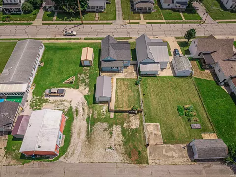 View/Area - 1206 E Walnut St, Washington, IN 47501 photo 3 of 5