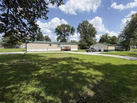 402 S Levy St, Jasonville, IN 47438