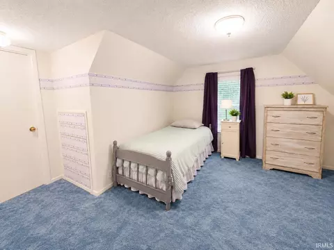 Bedroom - 129 E Grant St, Greentown, IN 46936 photo 5 of 9