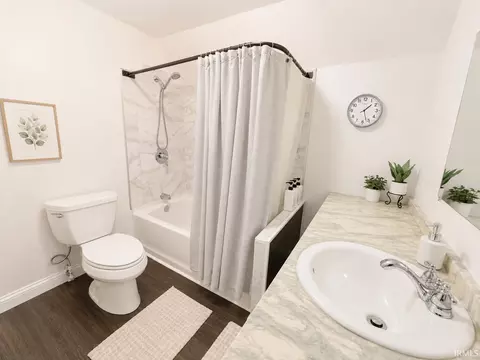 Bath - 129 E Grant St, Greentown, IN 46936 photo 1 of 3