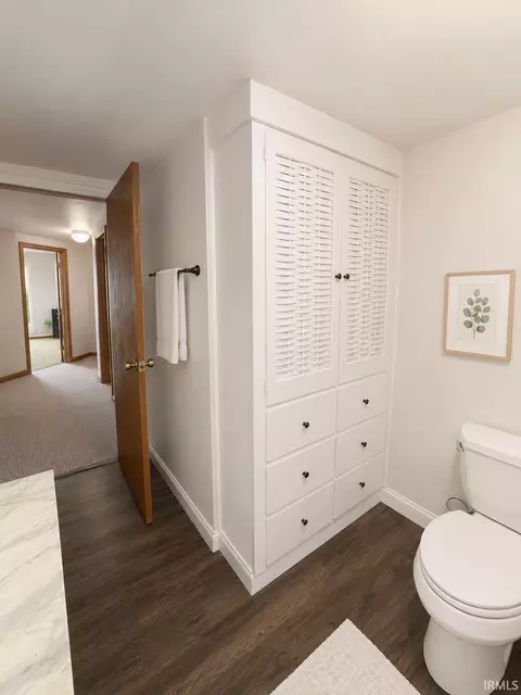 Bath - 129 E Grant St, Greentown, IN 46936 photo 2 of 3