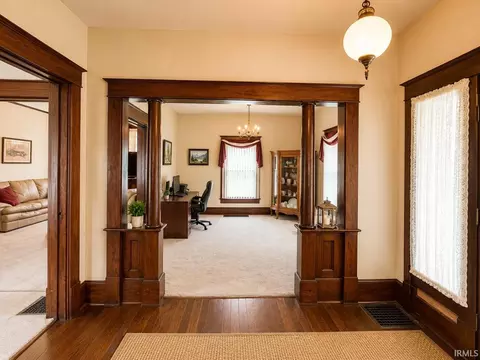 Entry Way - 129 E Grant St, Greentown, IN 46936 photo 4 of 6