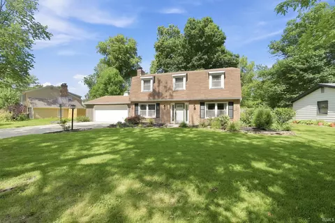 2018 Forest Valley Dr, Fort Wayne, IN 46815