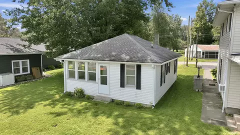 630 E Lakewood Ave, Warsaw, IN 46580