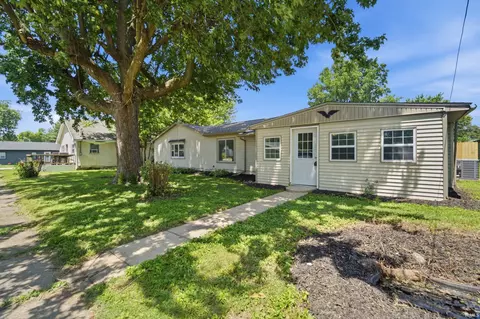 1454 W Mcclurg St, Frankfort, IN 46041