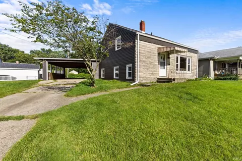 636 N State St, Mishawaka, IN 46544