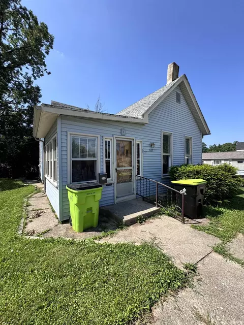 807 Kintz St, Huntington, IN 46750