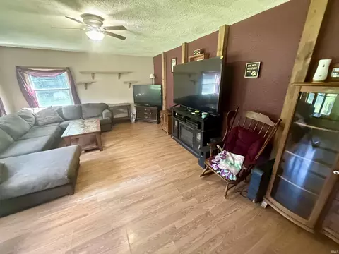 Living - 2335 County Road 23 Rd, Waterloo, IN 46793 photo 2 of 3