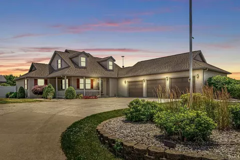 103 South Dr, Ligonier, IN 46767