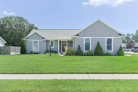 10879 Gorden Setter Dr, Osceola, IN 46561
