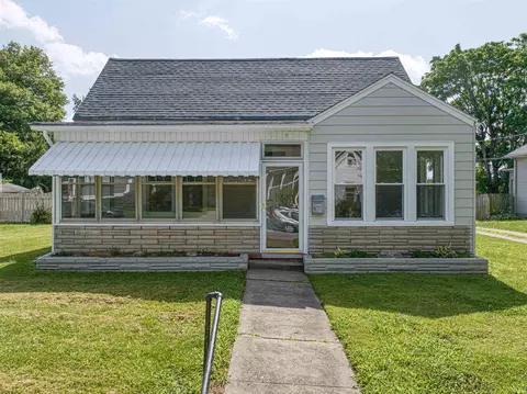 332 S First St, Boonville, IN 47601