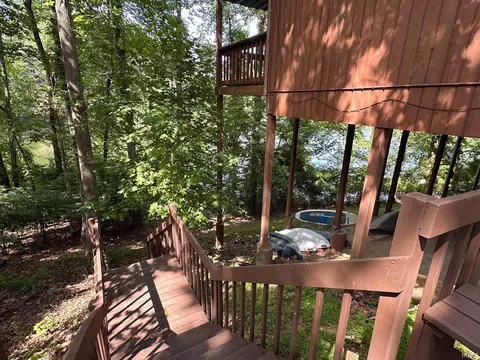Exterior - 4062 Eagle Bay Dr, Bloomington, IN 47401 photo 11 of 12