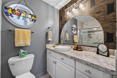 Bath - 4062 Eagle Bay Dr, Bloomington, IN 47401 photo 1 of 2