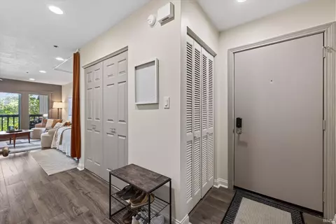 Entry Way - 4062 Eagle Bay Dr, Bloomington, IN 47401 photo 1 of 2
