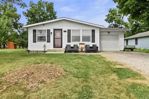 134 W Jefferson St, Upland, IN 46989