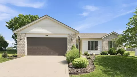 360 Hillside Ave, Roanoke, IN 46783