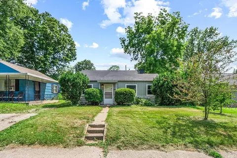 1327 Fay Dr, Fort Wayne, IN 46807
