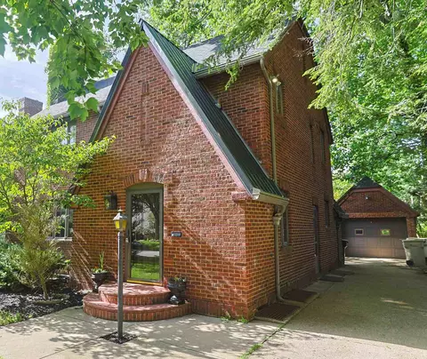 1315 Sunnymede Ave, South Bend, IN 46615