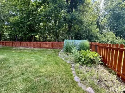 Exterior - 4755 Donington Dr, Bloomington, IN 47401 photo 6 of 11