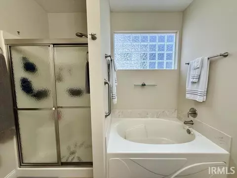 Bath - 4755 Donington Dr, Bloomington, IN 47401 photo 1 of 4