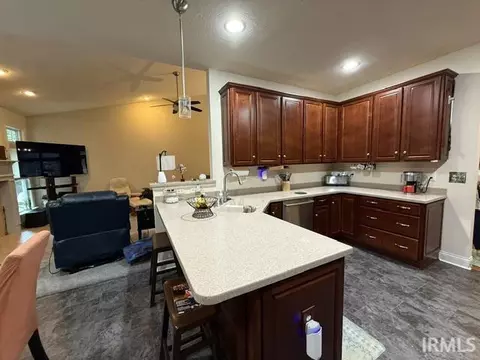 Kitchen - 4755 Donington Dr, Bloomington, IN 47401 photo 3 of 4