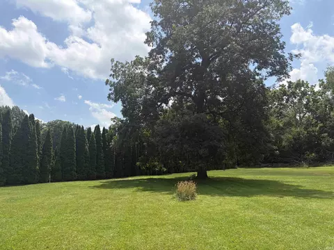 335 Tioga Rd, Monticello, IN 47960