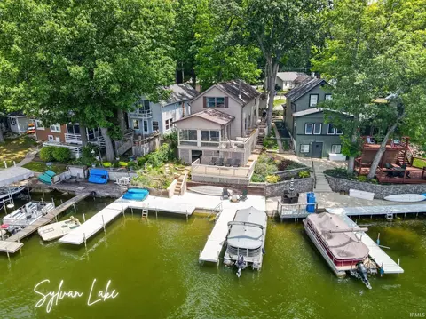 824 Lakeside Cir, Rome City, IN 46784