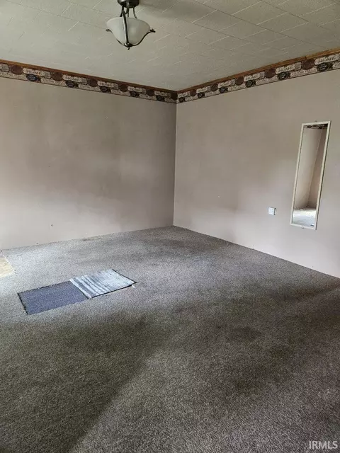 319 W Vine St, Mitchell, IN 47446 photo 3